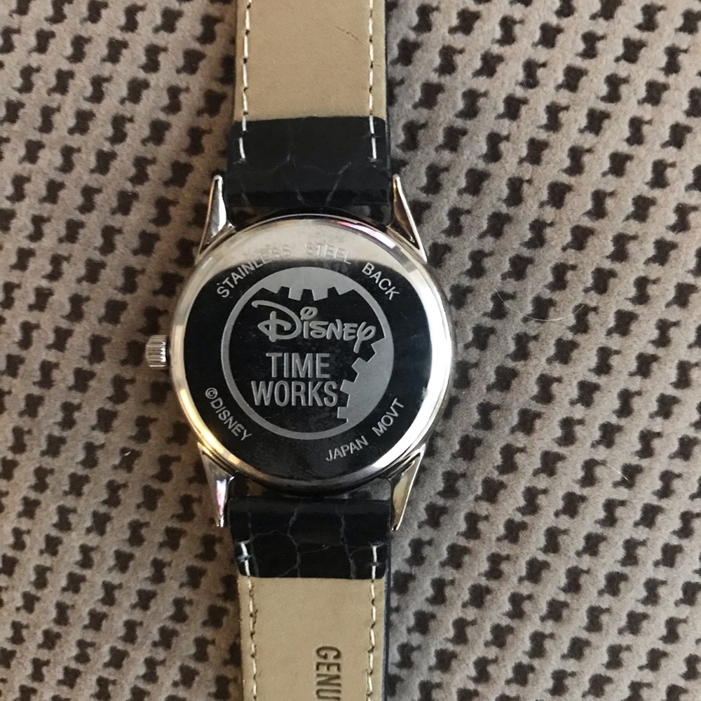 NWT Disney Watch  Mickey Mouse  Silver Tone Black Leather Band - Picture 9 of 9